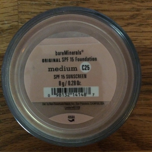 NWT BareMinerals Medium Foundation SPF 15 & Bag - Picture 5 of 10